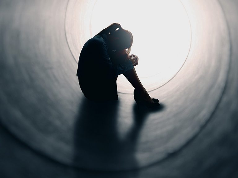 https://www.aligok.com.tr/wp-content/uploads/2015/01/depresyon-768x576-2.jpg